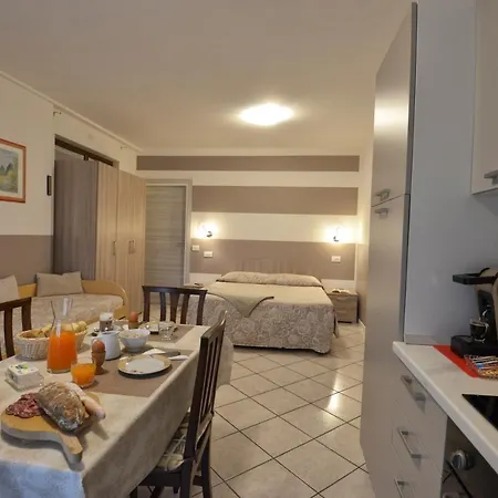 Antiche Mura Casa Vacanze Puegnago del Garda Exterior photo