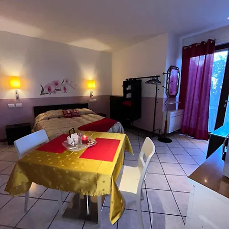 Antiche Mura Casa Vacanze Puegnago del Garda Exterior photo