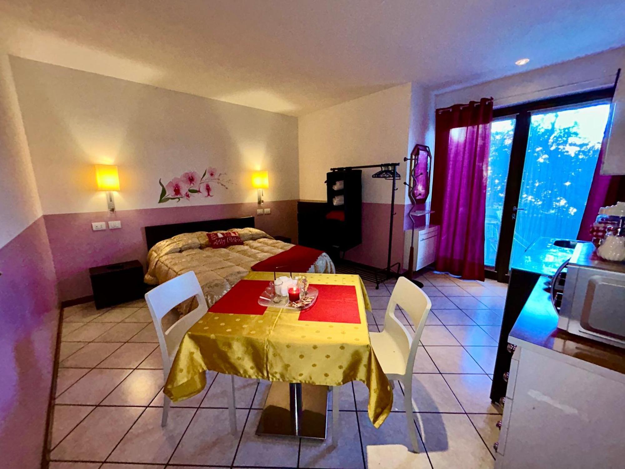 Antiche Mura Apartment Puegnago del Garda